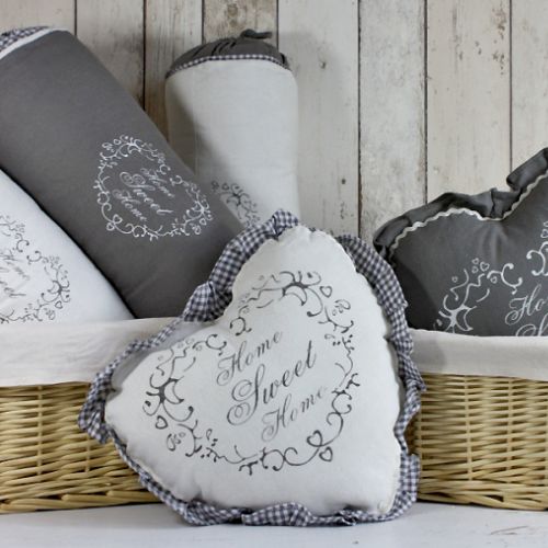 Dekoracje i dodatki w stylu skandynawskim i prowansalskim.