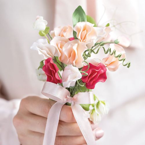 Dekoracje tortów: kwiaty z cukru