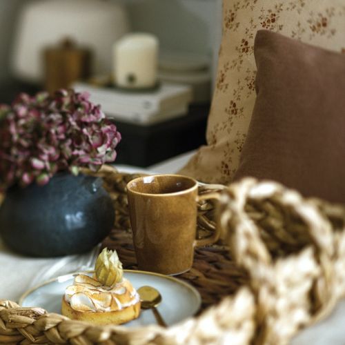 dodatki w stylu naturalnym do sypialni