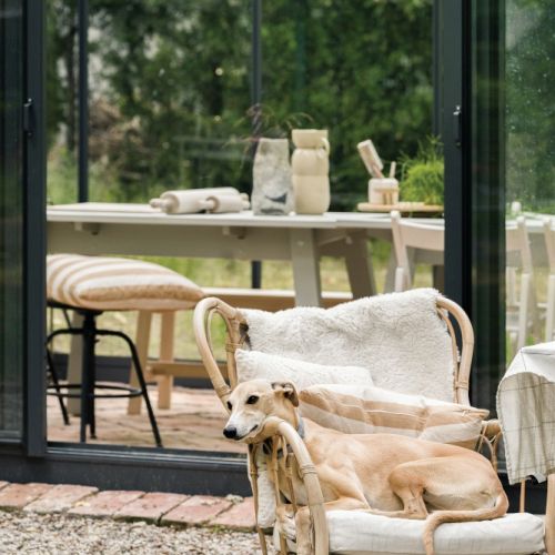 dom ceramiczki Oli Nadolny w Milanówku