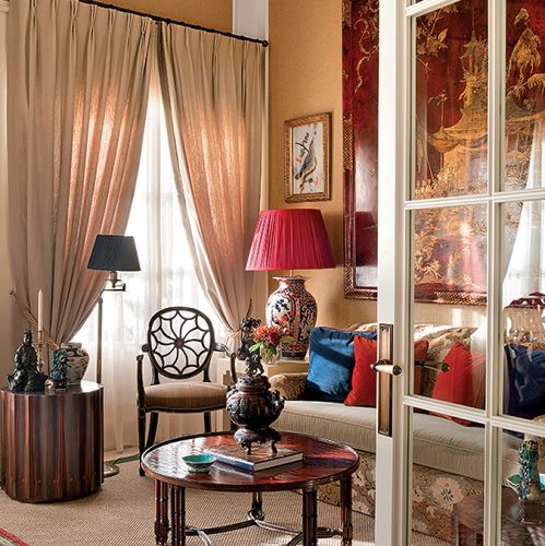 Dom miał być reprezentacyjny, bo właściciele są bankierami, i pomieścić dzieła sztuki, które zwożą z