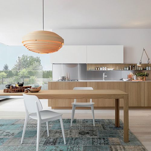 Dom modny. Targi, targi wnętrzarskie, meble, moda