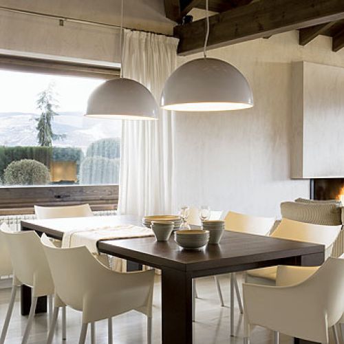 Dom na wzgórzach Katalonii. Dom na wzgórzach Katalonii