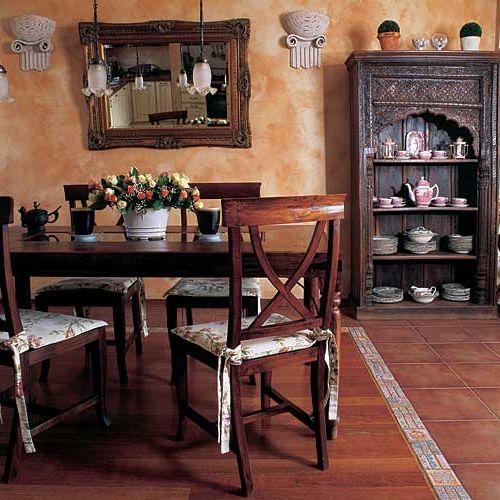 Dom urządzony pamiątkami, kolorami i inspiracjami z podróży.