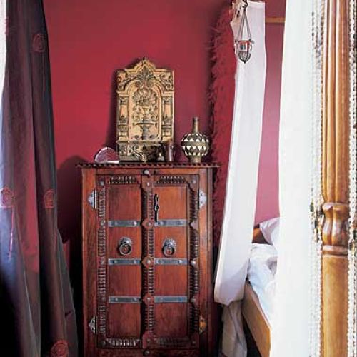 Dom urządzony pamiątkami, kolorami i inspiracjami z podróży.