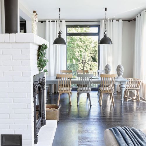 Lampy w jadalni z NAP. Jak mieszka Kasia Sokołowska?