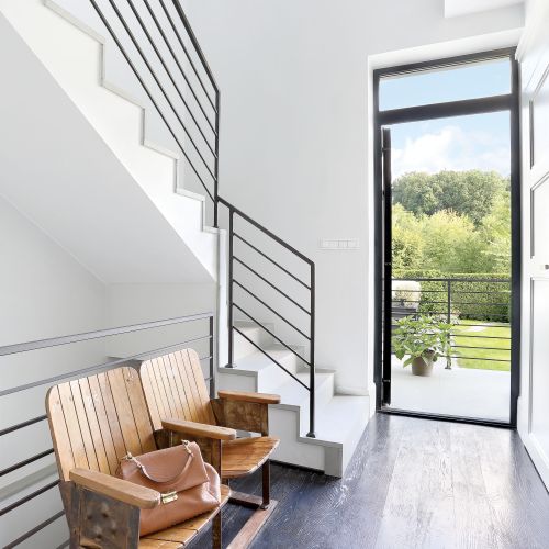 Orientalne detale, czyli fotele z hinduskiego kina, kupione w NAP.