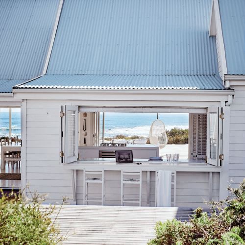 Dzikie plaże, szum spotykających się w pobliżu oceanów Atlantyckiego i Indyjskiego - zobaczcie nowoczesny dom