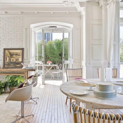 Ta hinduska willa pamięta niejedną metamorfozę: bywała restauracją, hodowano w niej szynszyle, później popadła w