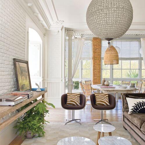 Ta hinduska willa pamięta niejedną metamorfozę: bywała restauracją, hodowano w niej szynszyle, później popadła w