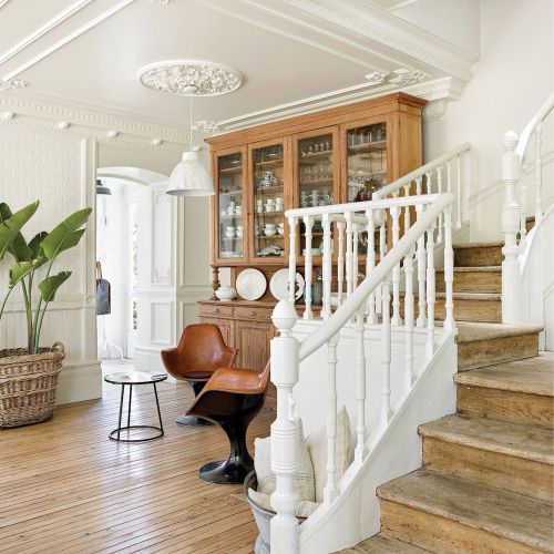 Ta hinduska willa pamięta niejedną metamorfozę: bywała restauracją, hodowano w niej szynszyle, później popadła w