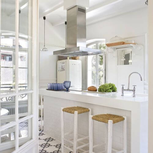 Ta hinduska willa pamięta niejedną metamorfozę: bywała restauracją, hodowano w niej szynszyle, później popadła w