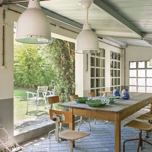 Ta hinduska willa pamięta niejedną metamorfozę: bywała restauracją, hodowano w niej szynszyle, później popadła w