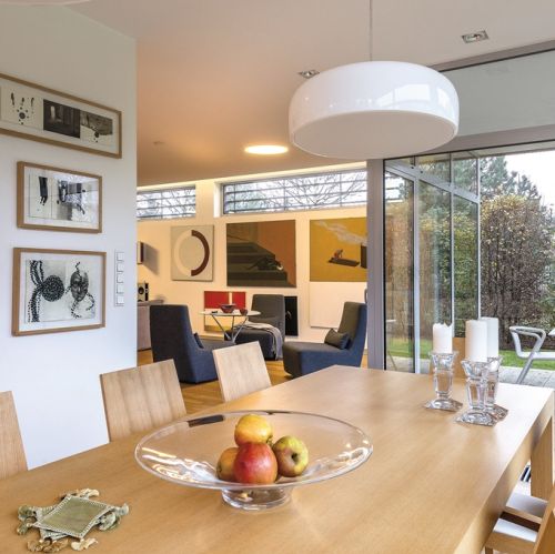 Modernistyczny dom kolekcjonera książek, sztuki i designu