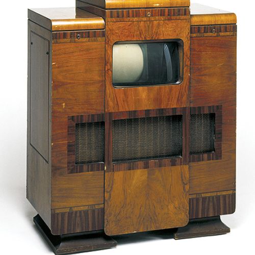 Domowe kino w stylu retro firmy His Master’s Voice (9-calowy odbiornik telewizyjny, gramofon i radio) trafiło do