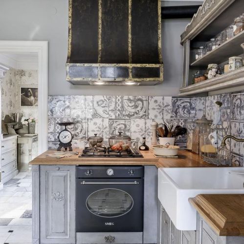 Szare wnętrza: dom z dobrą energią