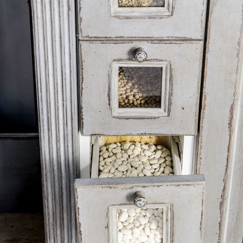 Dorota z domem często rozmawia, przytula się do ścian, nawet pisze o nim wiersze... A on odwdzięcza