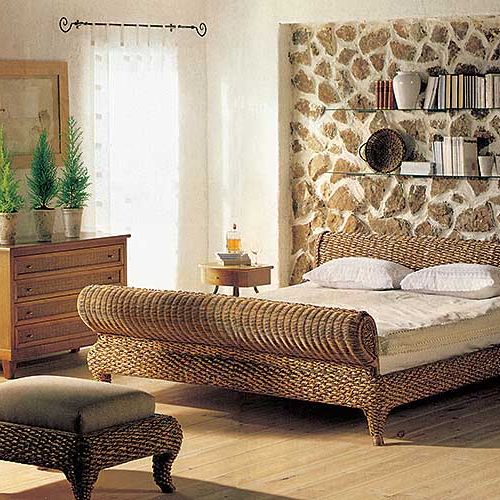 Drewno i rattan to idealne towarzystwo dla kamienia. Aranżacja RATTAN PRESTIGE