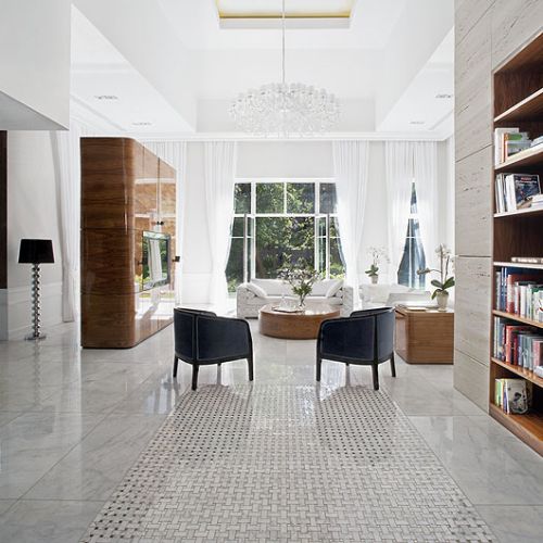 Dwa rodzaje marmuru, palisandrowy lakierowany fornir, czarny MDF.