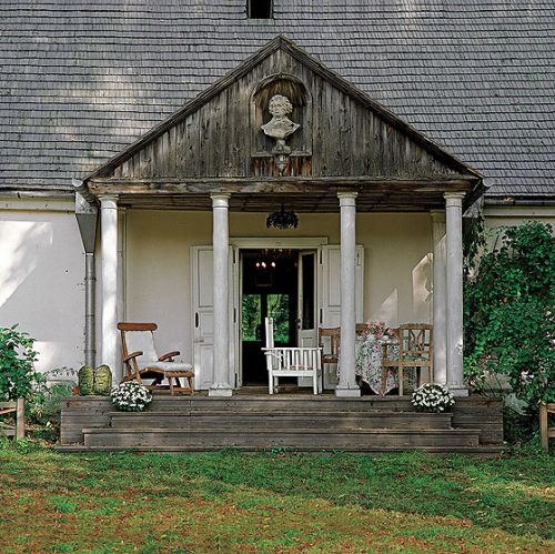 Dworek Karoliny Wajdy. Mój przyjaciel dworek