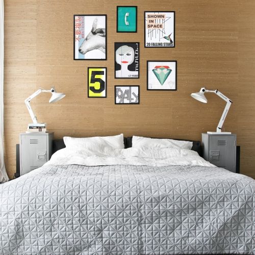 Dynamiczne wzory. Głównie geometryczne, ale też abstrakcyjne i typograficzne, czyli kompozycje z liter, napisy, sentencje.