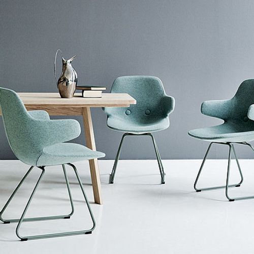 EJ-2WA, krzesła tapicerowane tkaniną marki Kvadrat, nowość z targów Salone del Mobile, ERIK JØRGENSEN, 800