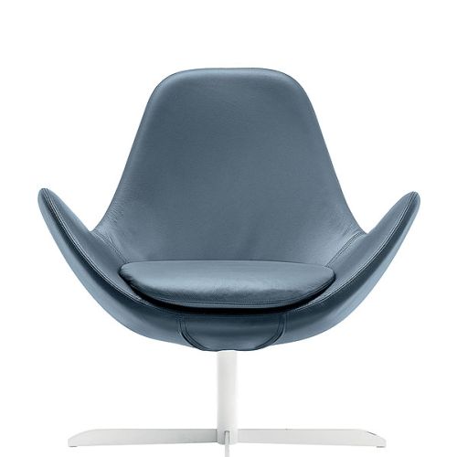 Electa, na białej lub niklowanej nodze, 6300 zł, Calligaris.