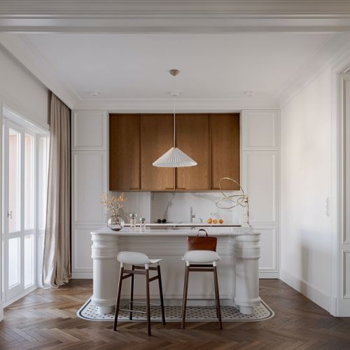 elegancka otwarta kuchnia w mieszkaniu w kamienicy