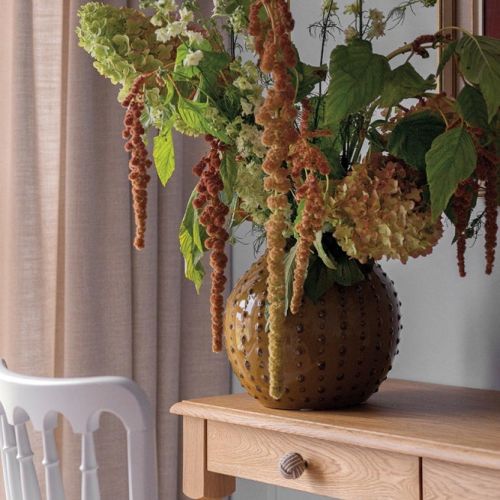 elegancka sypialnia w trzech kolorach