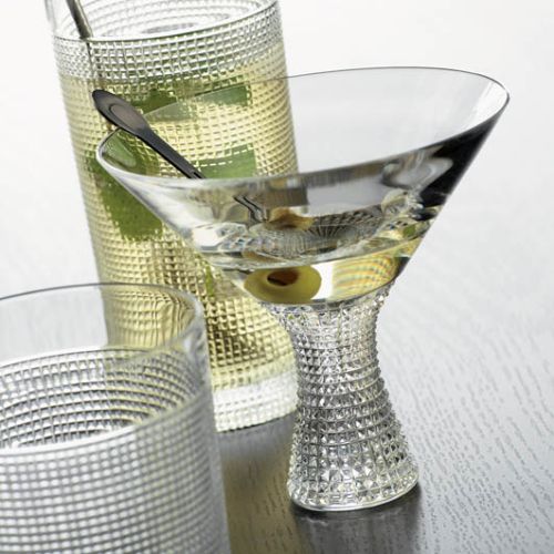 Estelle: kieliszek do wody kosztuje 145 zł, do białego wina - 135 zł, do szampana 130 zł. ROSENTHAL