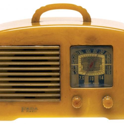 Fada Radio, nazwane od inicjałów konstruktora Franka Angelo d’ Andrea, było produkowane masowo w Nowym Jorku od 1923 r.,