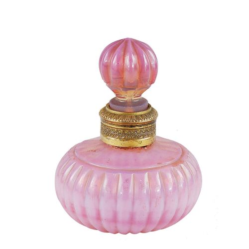 Flakon na perfumy, Francja, koniec XIX w., cena wyw. 50 zł, REMPEX