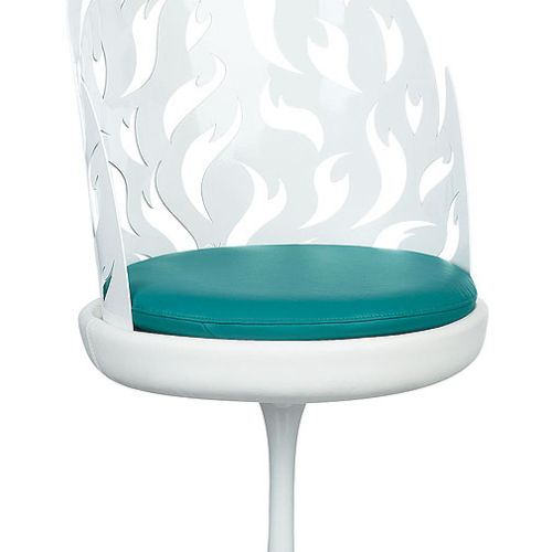 FLAME CHAIR, oparcie z malowanej stali w kształcie płomienia, 3800 euro, touchedinteriors.co.uk