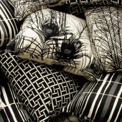 Florence Broadhurst- Poduszki z Black