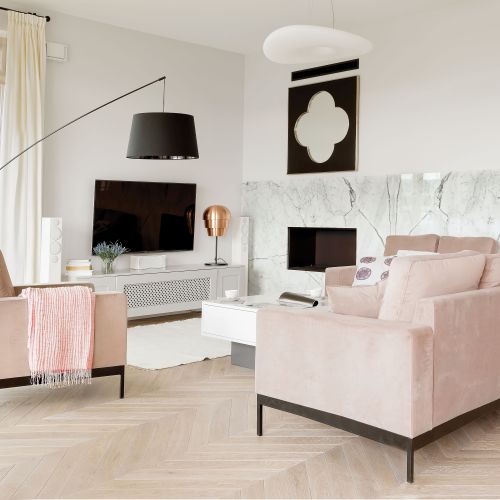 Nowoczesne mieszkanie: pudrowe i przytulne