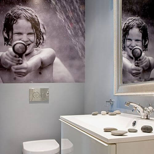 Fototapeta i ściany bez kafelków. Biały apartament nad morzem