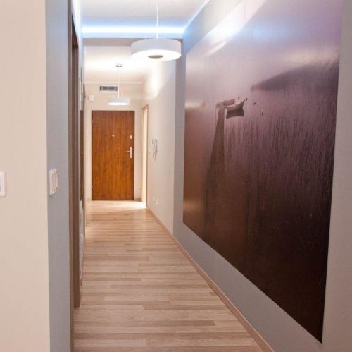 Jak urządzić wąski przedpokój?