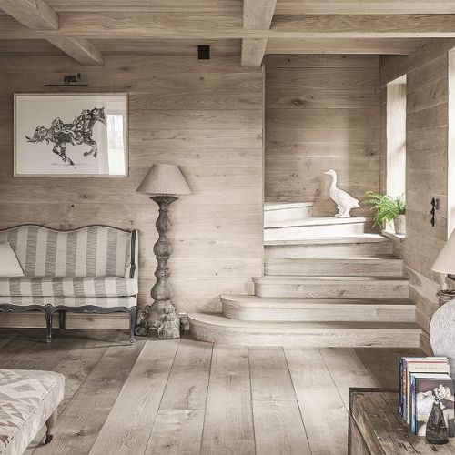 salon w beżach i brązach