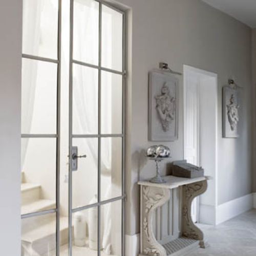 Francuskie drobiazgi dekoracyjne. Sycylijczyk w Warszawie