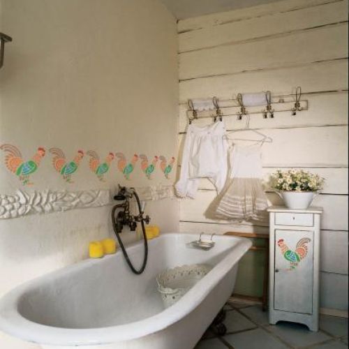 Fresk w łazience. Wiosenne koguciki