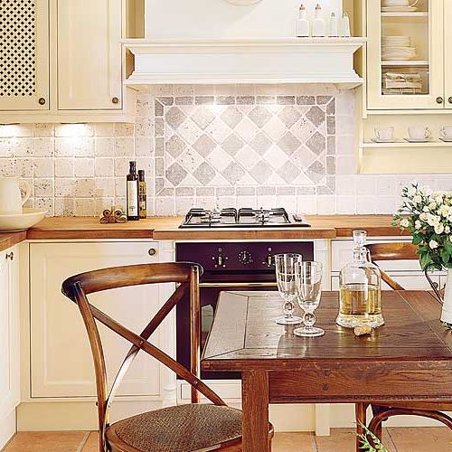 Gdzie zjemy śniadanie we dwoje, szybką przekąskę, przysiądziemy z lampką wina?