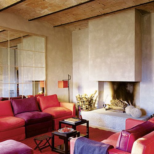 Gospodyni określa pomysł na wystrój domu jako gra z pustką. Bo liczy się nie tylko to, co przestrzeń wypełnia,