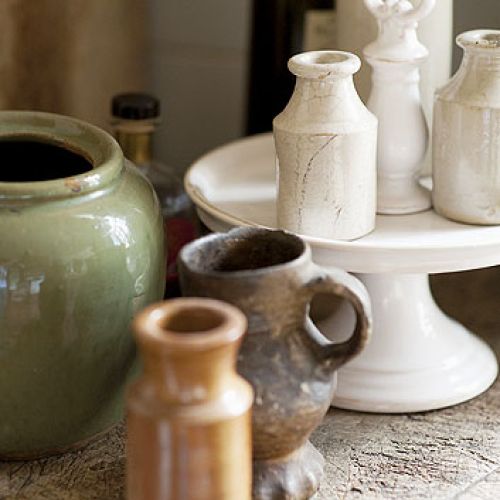 Gospodyni zbiera ceramikę. Francuski styl na belgijskiej wsi