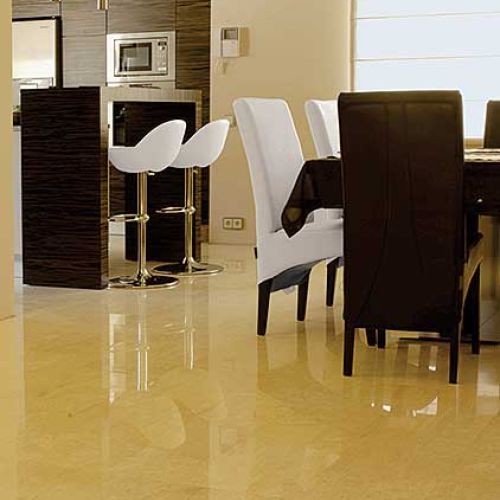 Granitowa posadzka Golden Desert. Za mkw. zapłacimy 960 zł. I-MAR