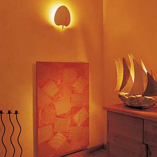 Grzejnik jak obraz. Francuski projektant Michel Cinier nazwał go Gra cieni . Zrobiony jest