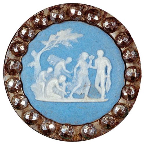 Guzik angielskiej firmy Wedgwood produkującej porcelanę, fot. East News