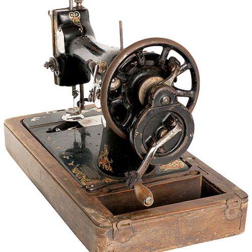 Historia wynalezienia maszyny do szycia z seksem w tle.