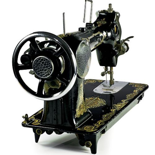 Historia wynalezienia maszyny do szycia z seksem w tle.