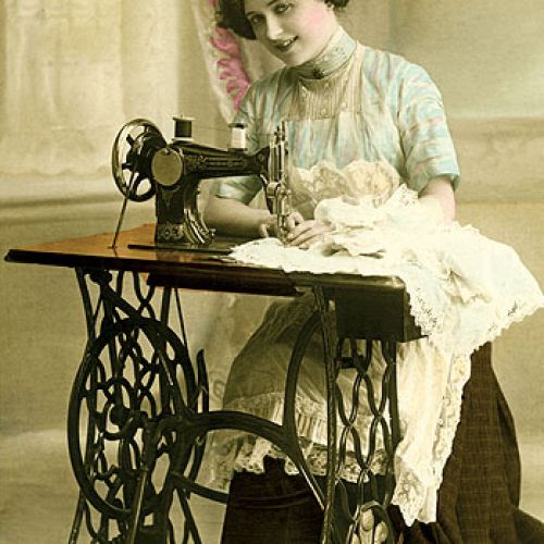 Historia wynalezienia maszyny do szycia z seksem w tle.