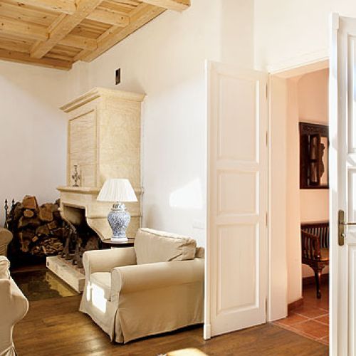 Idealne miejsce do relaksu. Rustykalny dwór z kamienia i drewna